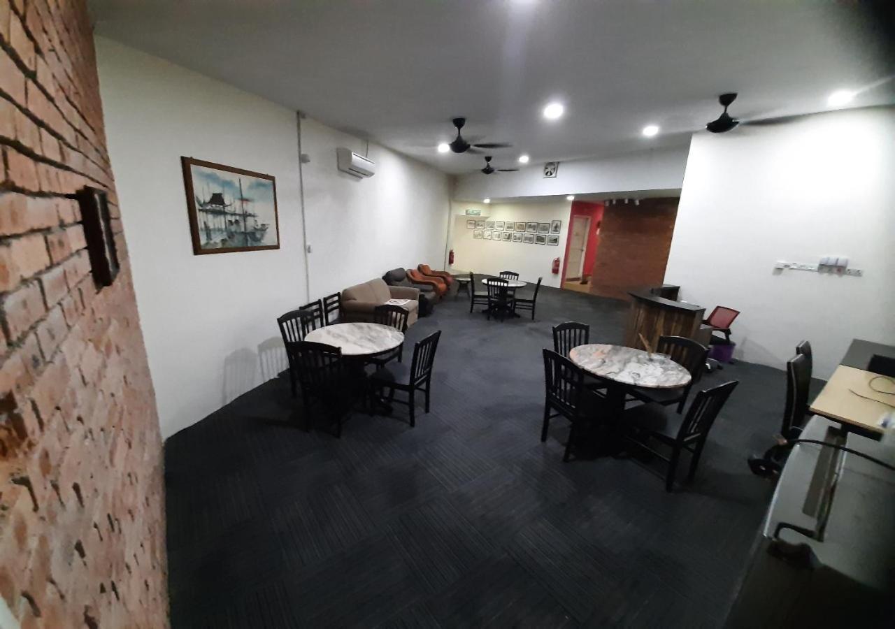 Mn Ferringhi Inn Batu Feringgi Exteriör bild