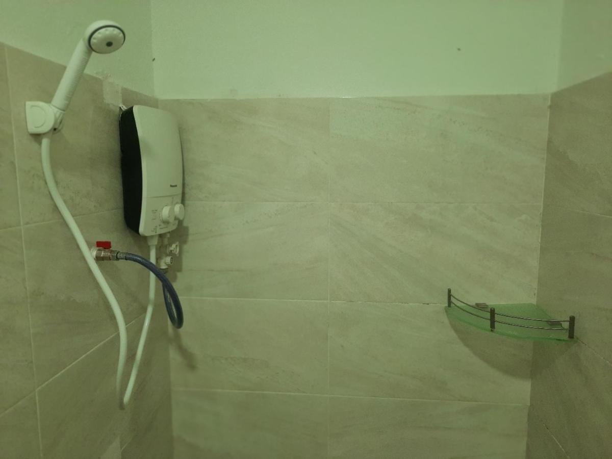Mn Ferringhi Inn Batu Feringgi Exteriör bild