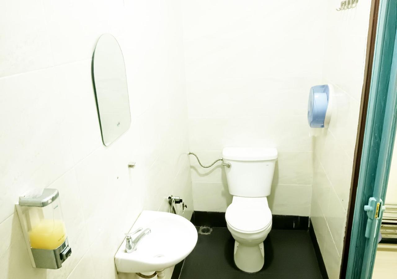 Mn Ferringhi Inn Batu Feringgi Exteriör bild